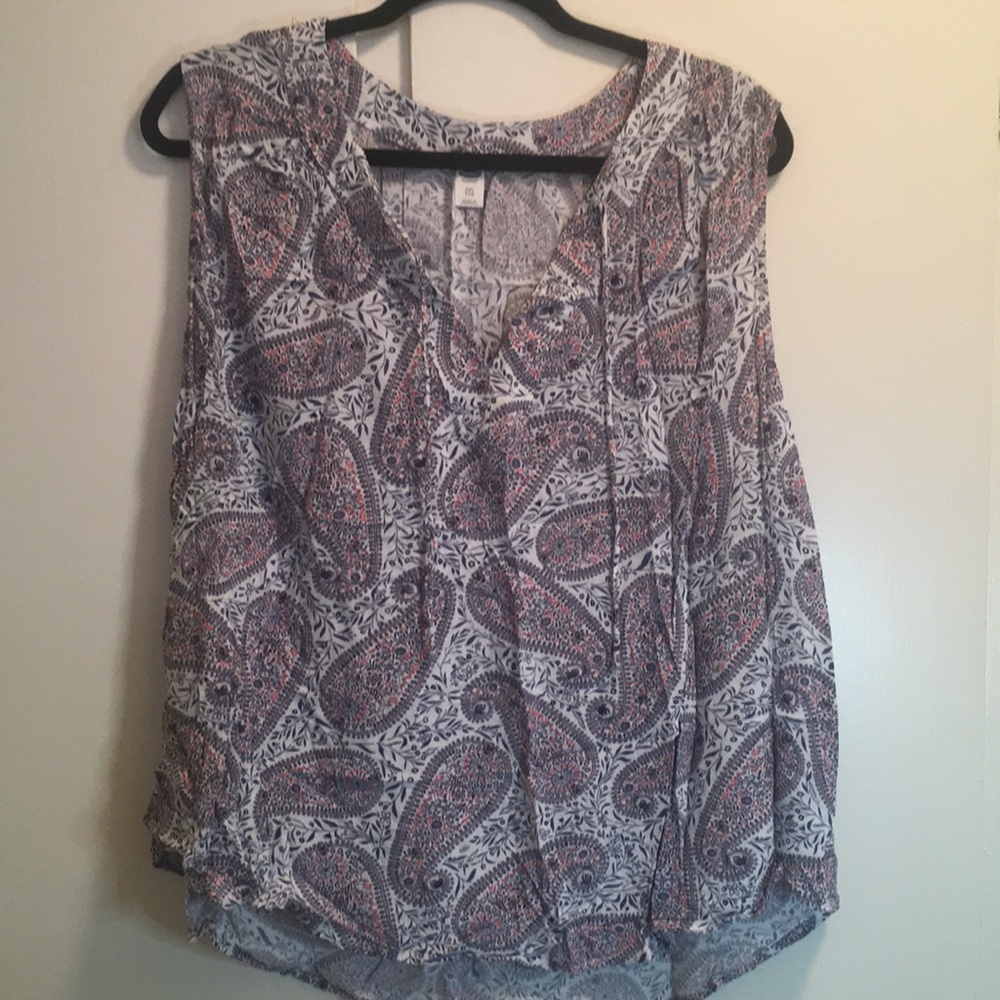 Lot of 4 sleeveless blouse XXL 2 Solid 2 print